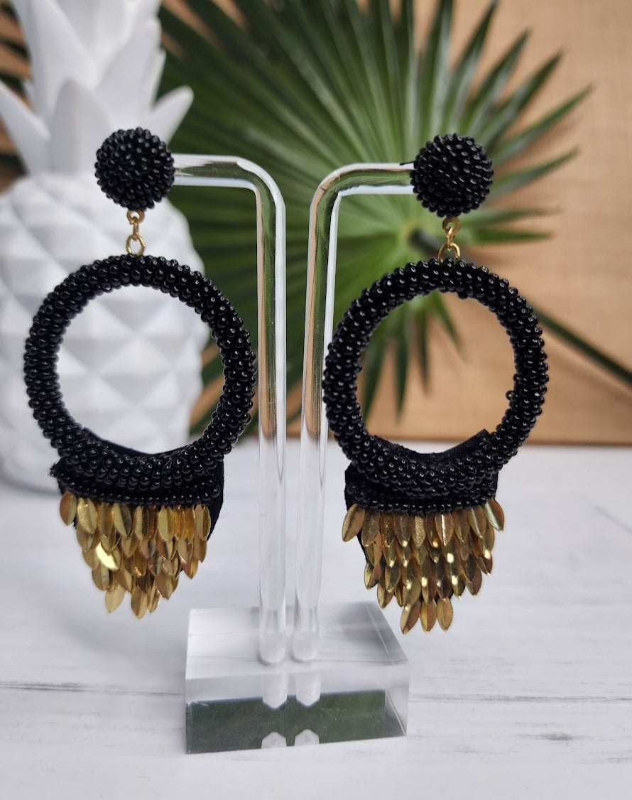 Turning Heads Circle & Sequins Earrings Black