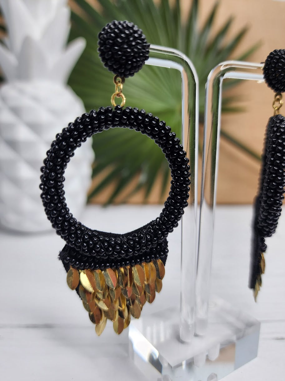 Turning Heads Circle & Sequins Earrings Black