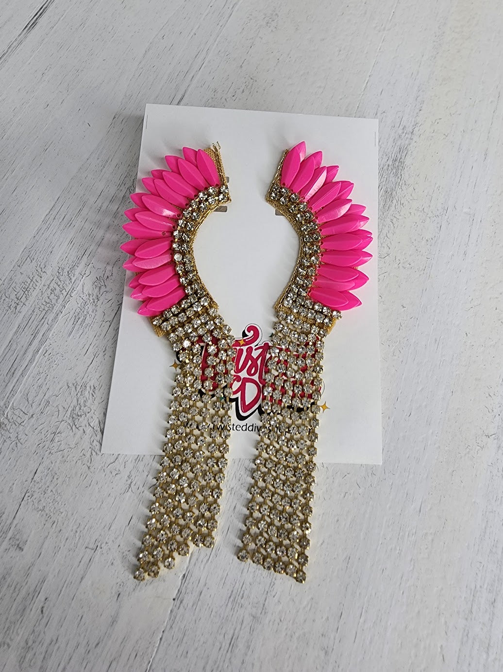 Wing & Gold Cup Chain Earrings - Pink